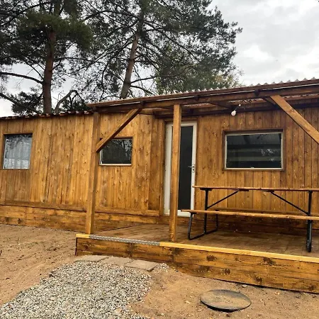 Pronajem Dreveneho Mobilheimu Stit アパート フルメツ・ナト・ツィドリノウ